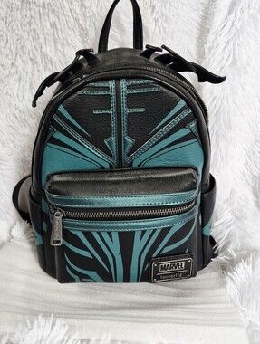 Loungefly Marvel Hela Thor Ragnarock Mini Backpack and Keychain